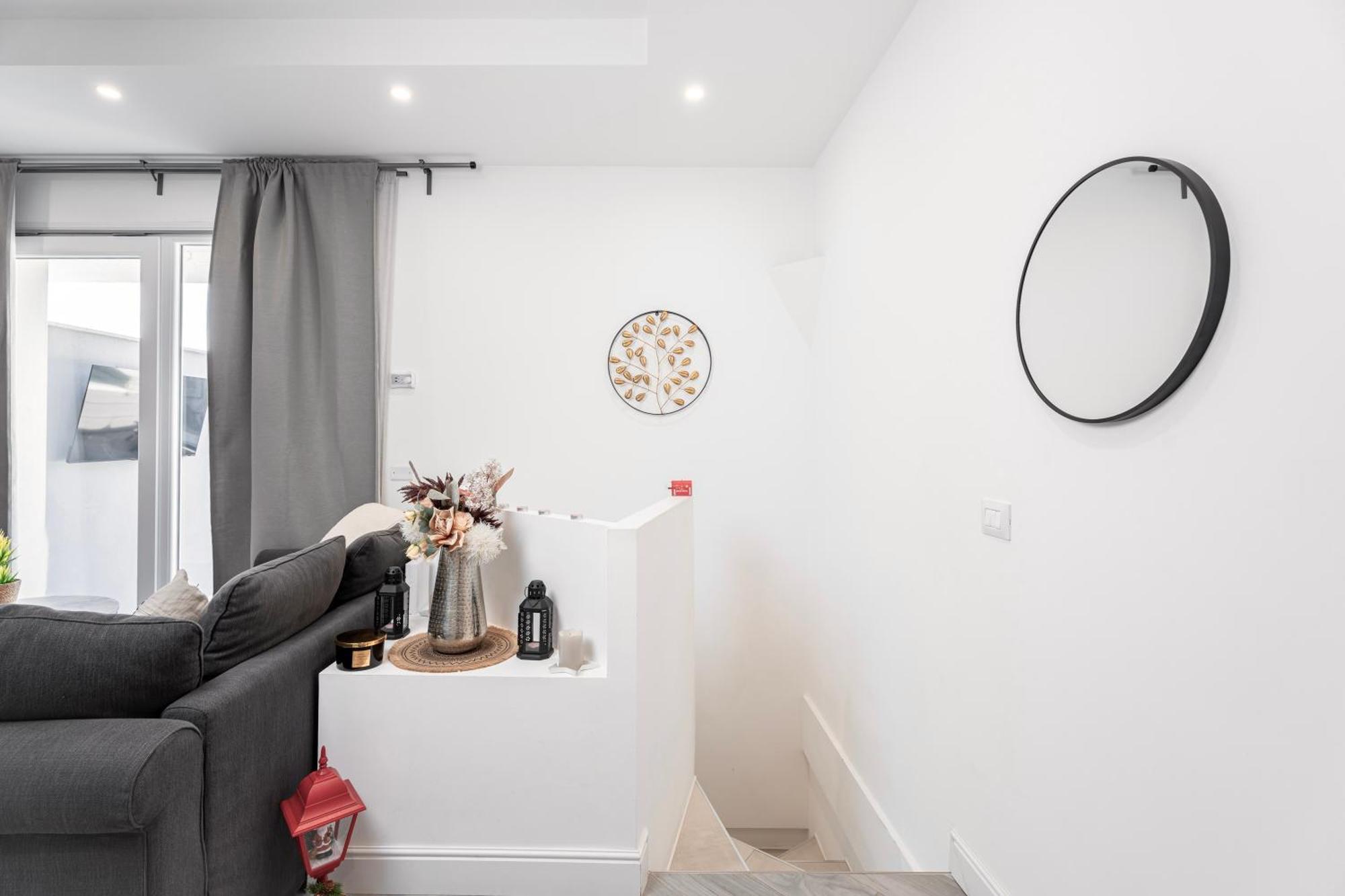 Luxury - Jacuzzi Apartments Near Rome 韦莱特里 外观 照片